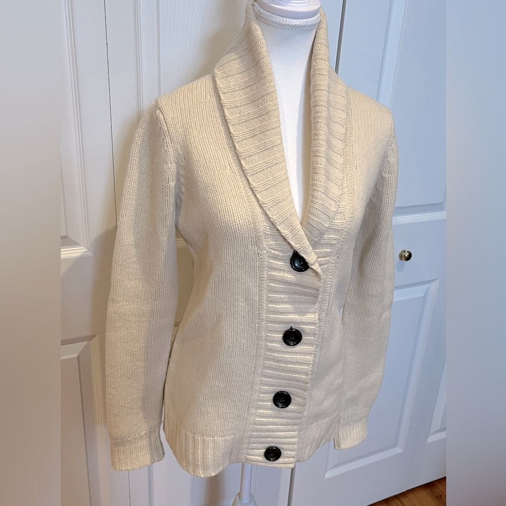 100% pure virgin wool cream cardigan, Size Medium